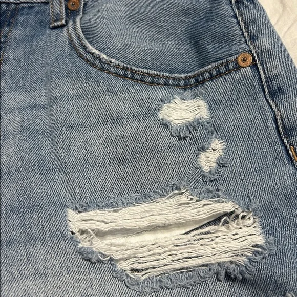 Aeropostale Size 10 Distressed Mom Short Jean Shorts - Picture 3 of 11